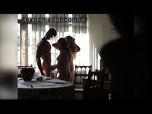 ❤️ Seksualni prijatelji pozivaju divovskog muškarca i trojku s njim ️❌ Seks video u pornografiji hr.quizfarmature.ru ❌