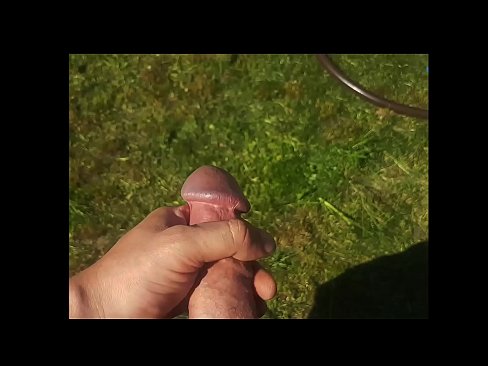 ❤️ Vruća zgodnica jebe svoju ružičastu macu i svršava špricom u ljetnom vrtu ️❌ Seks video u pornografiji hr.quizfarmature.ru ❌